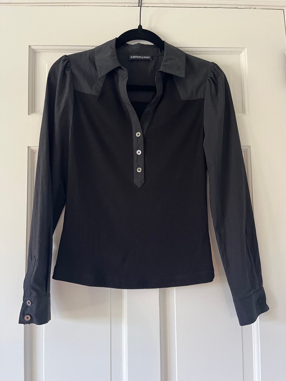 Robertson & Rodeo Mixed Media Ribbed Henley Blouse Black S | Dark Academic